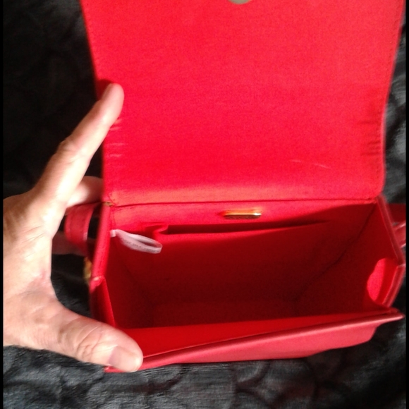 Night out Red cross body bag. - Picture 5 of 5